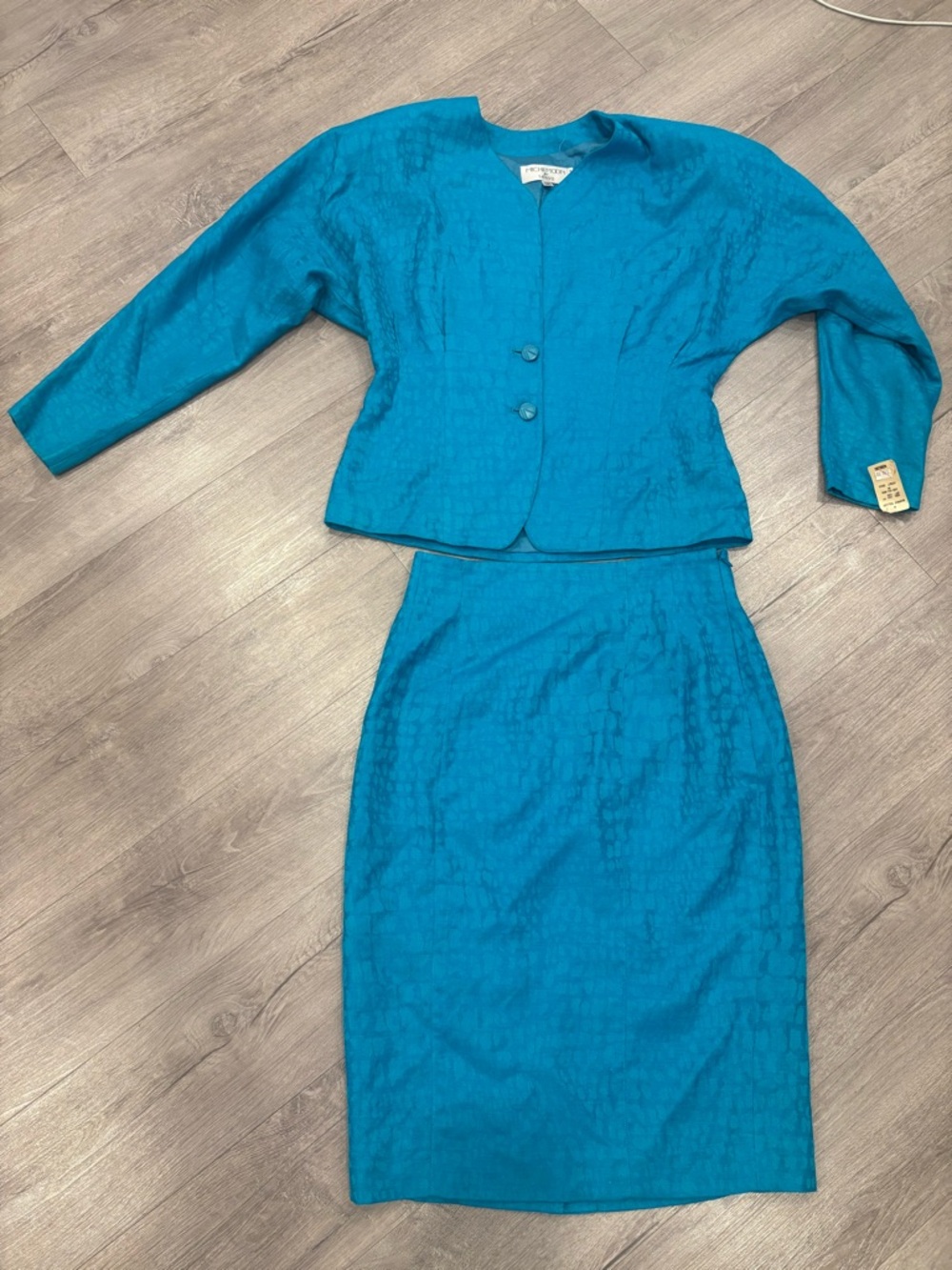 Michii Moon by Sanyo Teal Two-Piece Skirt Suit